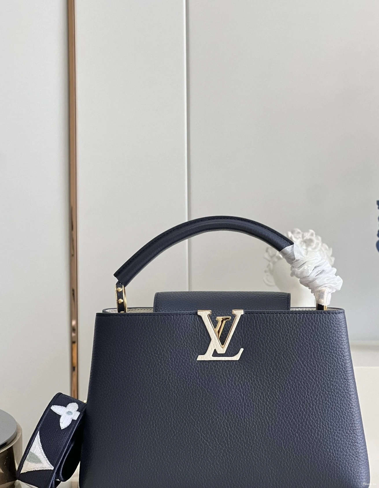 Cheap MM LOUIS VUITTON CAPUCINES 0714